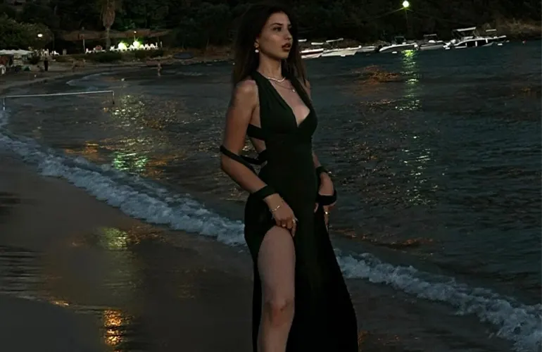 EĞİTİM VE AKADEMİK GEÇMİŞ EĞİTİM VE AKADEMİK GEÇMİŞ