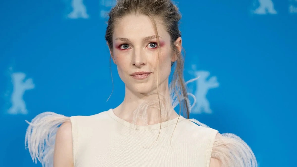 Gösteri Dünyasında Sınırları Aşanlar: Dünyanın En Ünlü 5 Trans Yıldızı ve Kariyer Yolculukları — Haberinyo